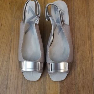 NWOT Anne Klein Sport beige wedges
